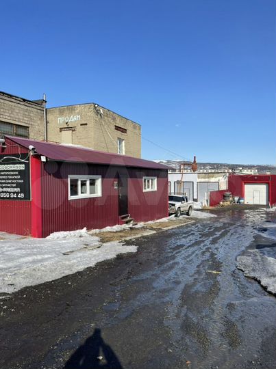 Гараж, > 30 м²