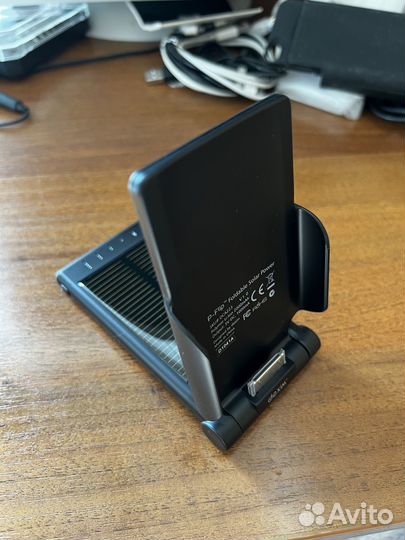 Док-станция на солнечной батареи для iPhone 4 4S