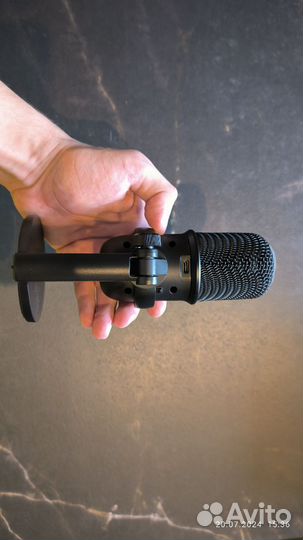 Игровой микрофон HyperX SoloCast Black