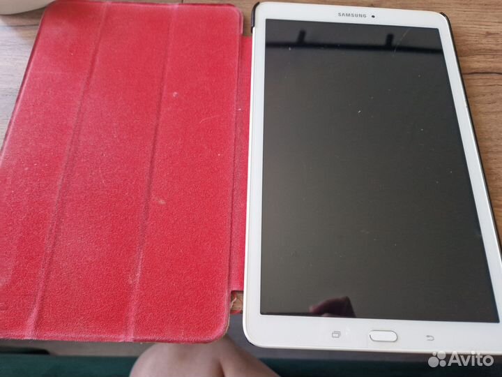 Планшет Samsung galaxy tab e