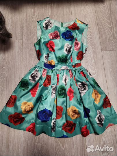 Платье праздничное