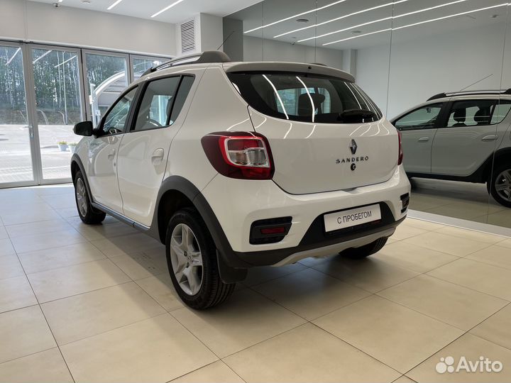 Renault Sandero Stepway 1.6 МТ, 2021, 8 143 км