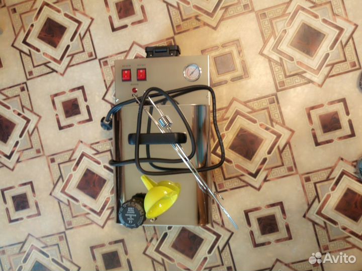 Парогенератор с утюгом отпаривателем