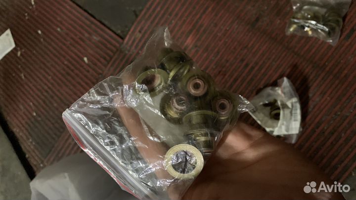 Маслосьемные колпачки Chevrolet