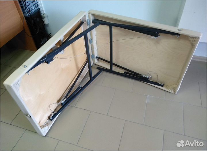 Кушетка косметологическая. Массажный стол