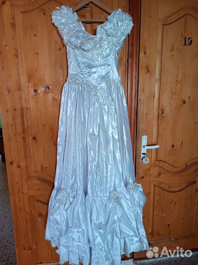 Свадебное платье 46 48 бу