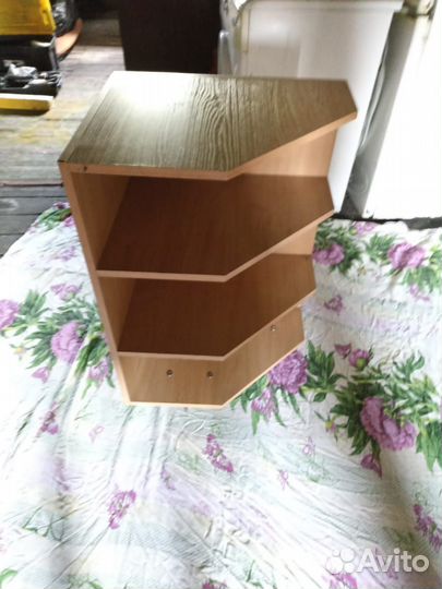 Тумба угловая