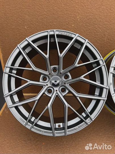 Диски Р18 5 114.3 Vorsteiner графит