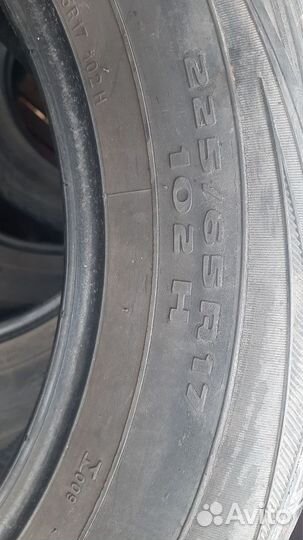 Kumho Road Venture APT KL51 225/65 R17 102