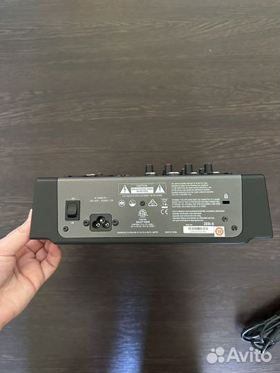 Микшер Allen&Heath ZEDi8