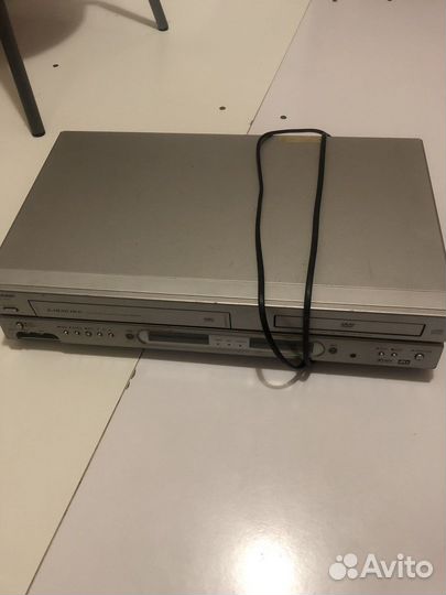 Видеомагнитофон dvd и vhs