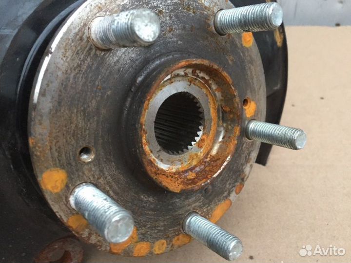 Кулак поворотный передний правый Honda Accord 10