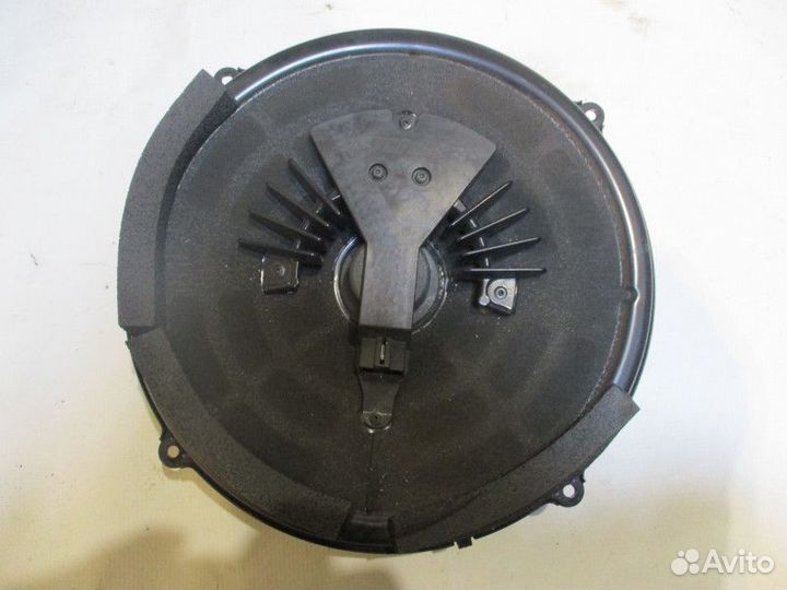 Сабвуфер Cadillac STS