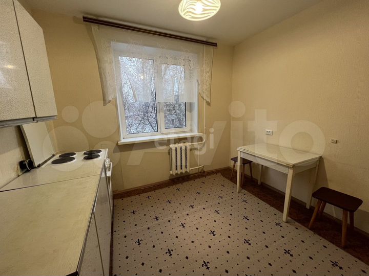 2-к. квартира, 50 м², 3/9 эт.