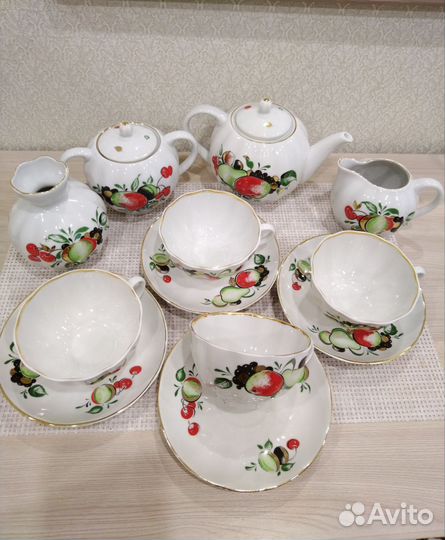 Чайный сервиз «Красное яблоко» лфз, СССР