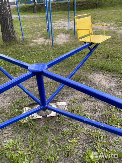 Карусель детская уличная