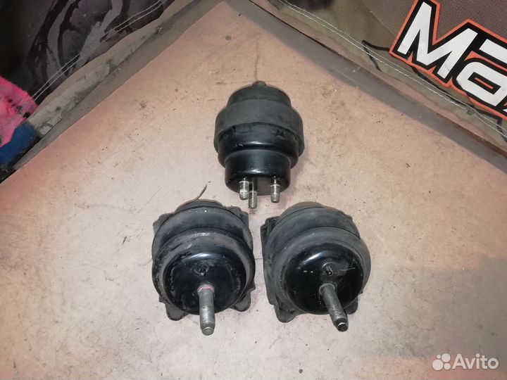 Подушка двс 1JZ GE Toyota Mark II JZX105