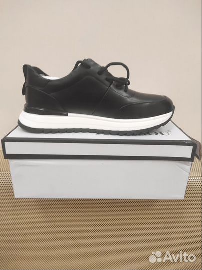 Мужские кожаные кроссовки 43размер