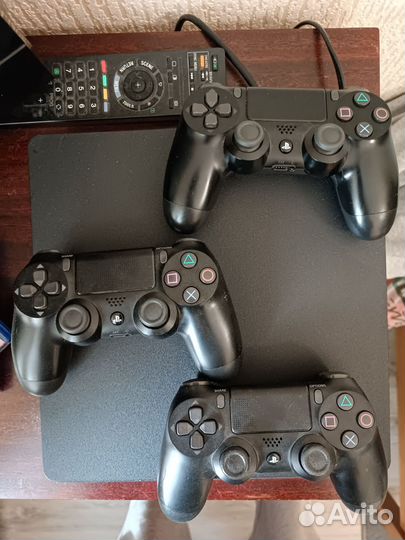 Sony PlayStation 4