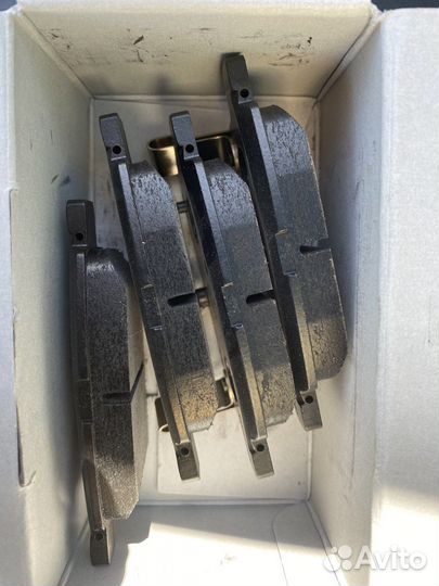 Тормозные колодки toyota Prius