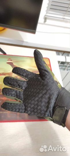 Перчатки Новые