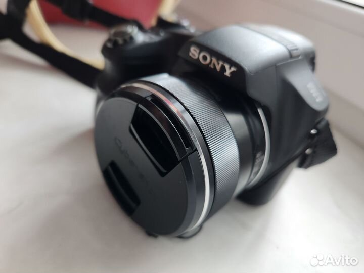 Sony Cyber-shot DSC-HX200