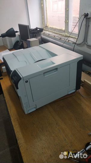 Принтер HP Color LaserJet CP5225 + Гарантия