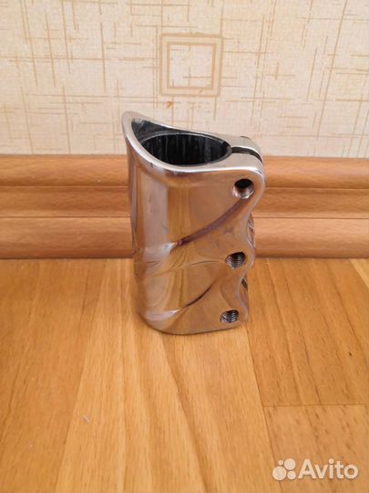 Зажим для трюкового самоката - Blunt (3 болтовый)