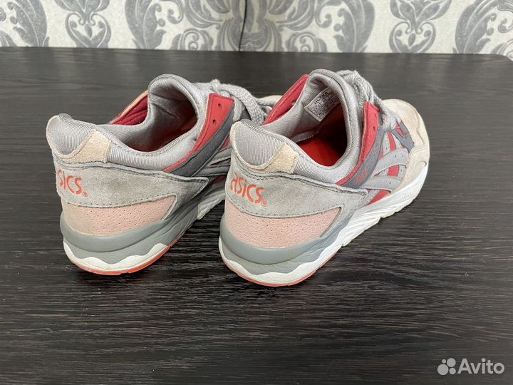 Кроссовки женские asics (23см)