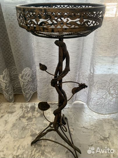 Подставка для цветов