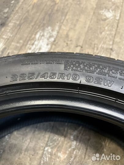 Bridgestone Turanza T005A 225/45 R19