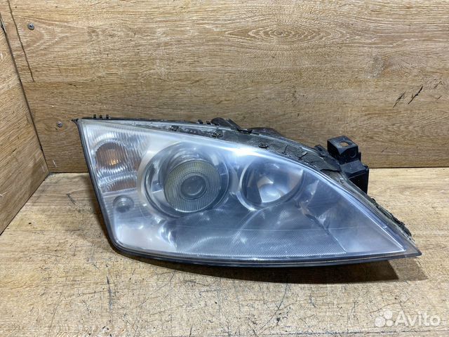 Фара передняя правая Ford Mondeo 3 141927