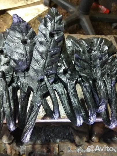 Крючки кованые