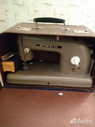 Швейная машинка