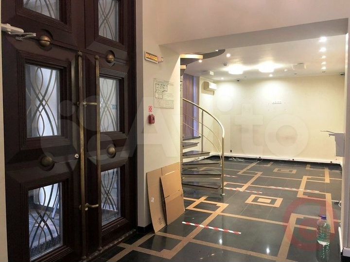 Сдам торговое помещение, 200.5 м²