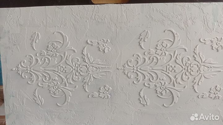 Нанесение декоративной штукатурки