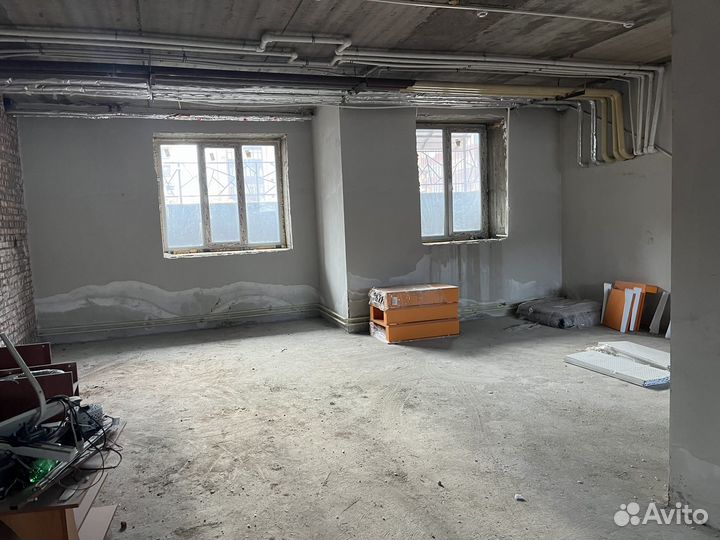 Витрины стеллажи