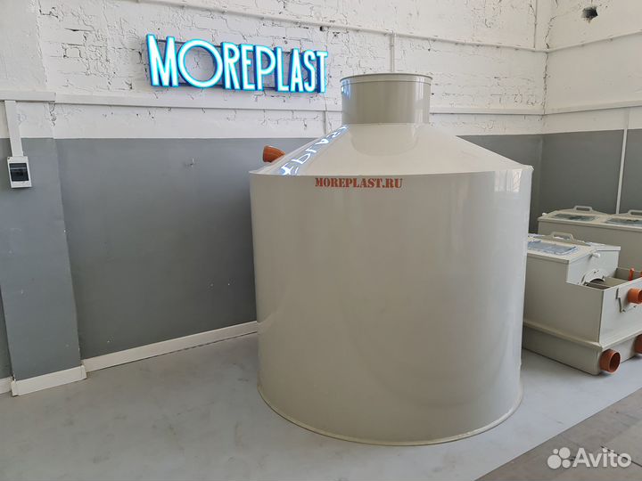 Бак для воды пластиковый (BPe4m3)