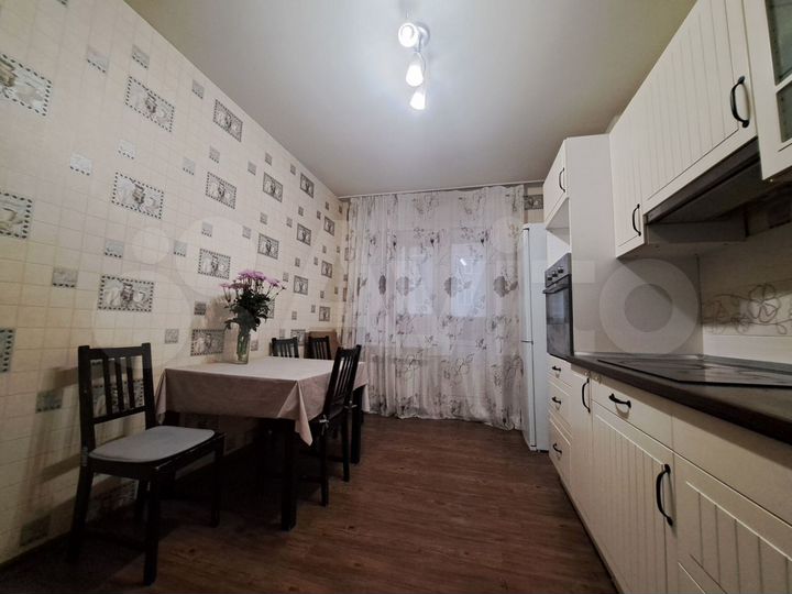 3-к. квартира, 79 м², 6/25 эт.