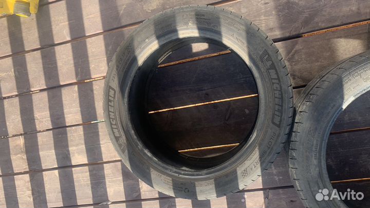 Michelin Pilot Sport 4 235/45 R17 97Y