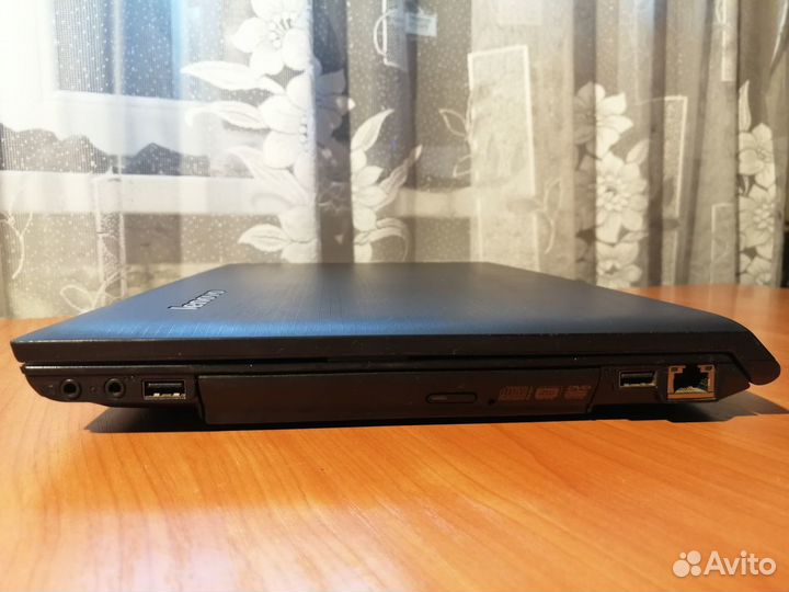 Lenovo B570E Core i5-2450M /4Gb/500гб /GeForce410M