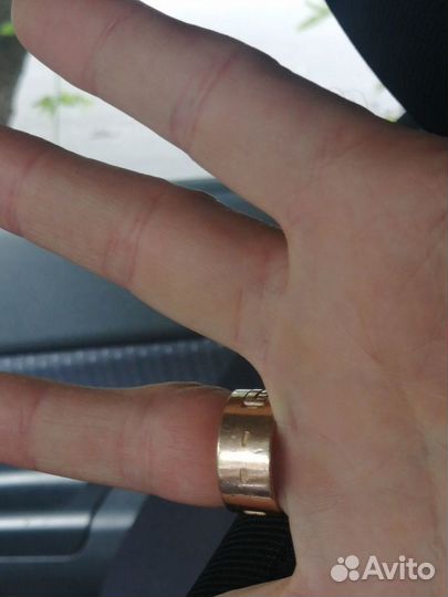 Золотое кольцо с бриллиантом 18.5 размер