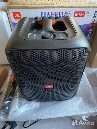 JBL Partybox Encore с микрофоном