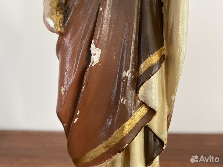Антикварная статуэтка