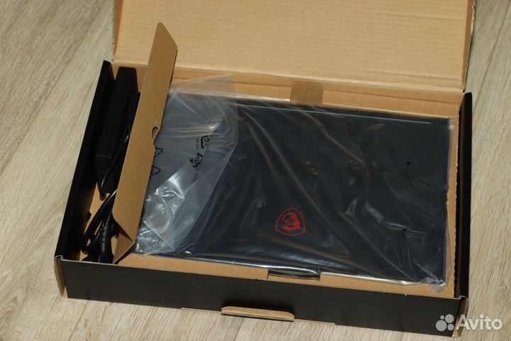 Ноутбук MSI MS-16W2