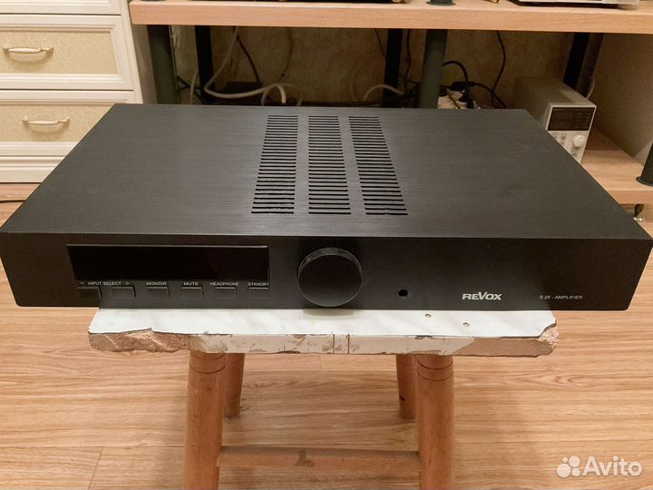 Усилитель Revox (Черный)