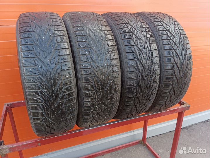 Nokian Tyres Hakkapeliitta R2 SUV 225/65 R17