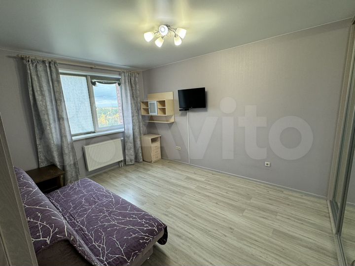 2-к. квартира, 60 м², 7/17 эт.