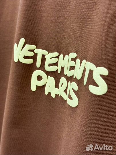 Футболка Vetements Paris