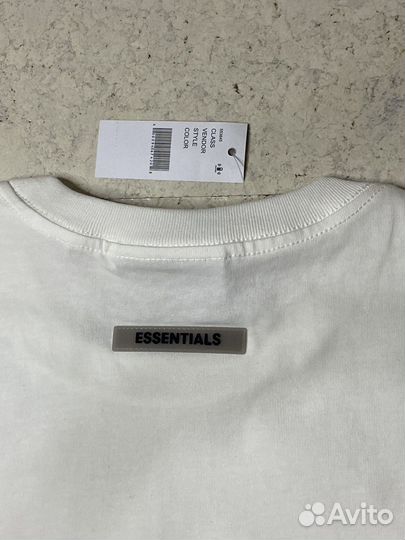 Футболка Essentials